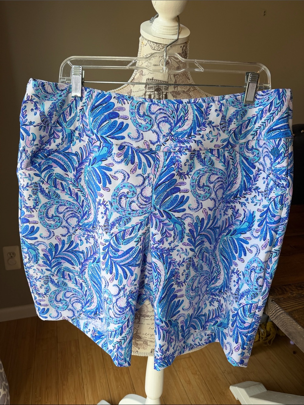 Lilly Pulitzer Luxletic Reid Shorts Bird is the Word Pattern Blue